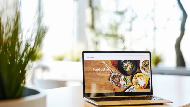 food-delivery-service-in-cafe-2026-03-19-10-29-50-utc